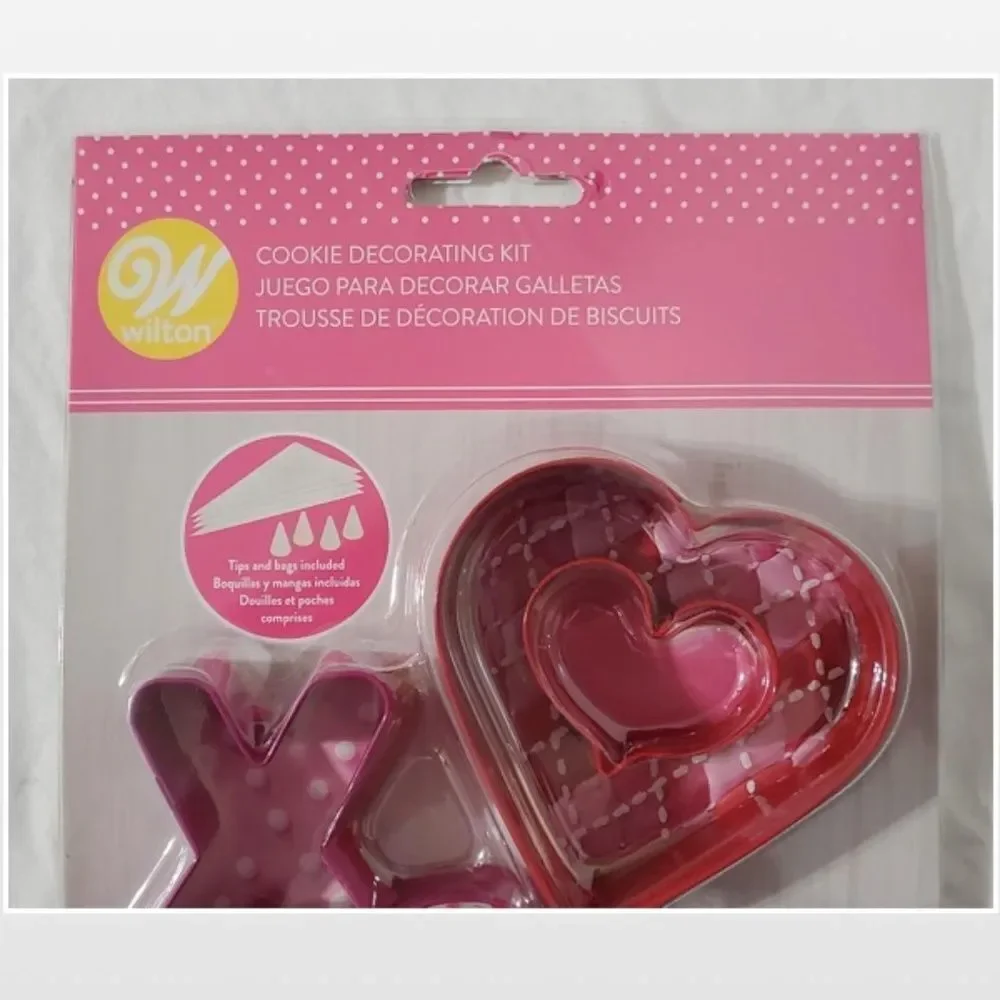 New Cookie Decorating Hearts & XO 12 Piece Kit